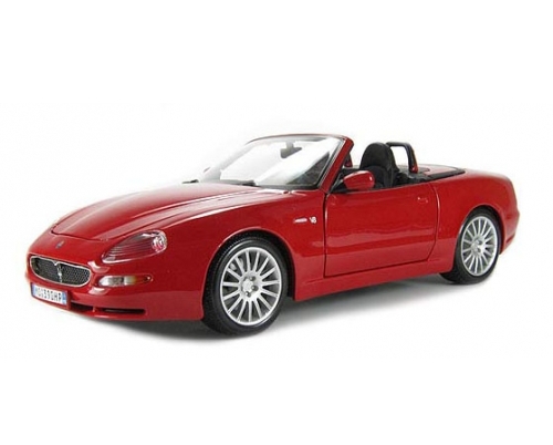 Модель машины Maserati GT Spyder, 1:18